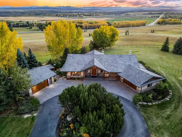 Introducing the Iconic Mountain View Estate – 15 Escarpment Park