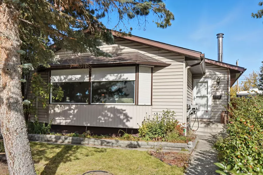 311 Whitman Pl NE, Calgary, AB T1Y 4T2