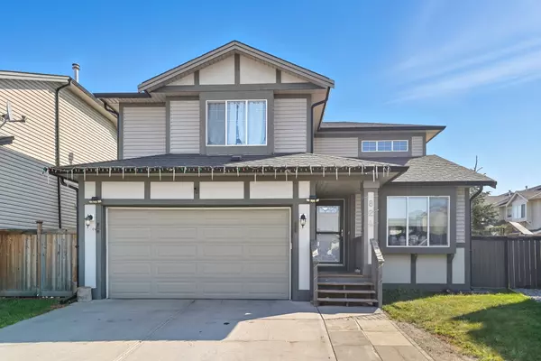 Airdrie, AB T4B 3L4,824 Luxstone Sq SW