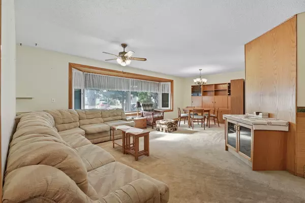 Calgary, AB T1Y 4T2,311 Whitman Pl NE