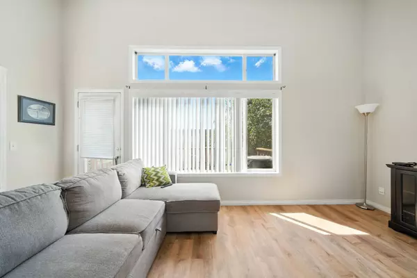 143 Copperfield Ln SE, Calgary, AB T2Z 4S9