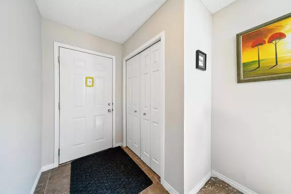 143 Copperfield Ln SE, Calgary, AB T2Z 4S9