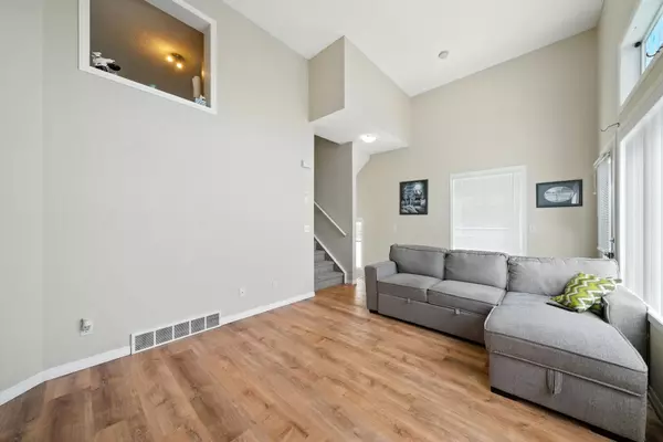 143 Copperfield Ln SE, Calgary, AB T2Z 4S9