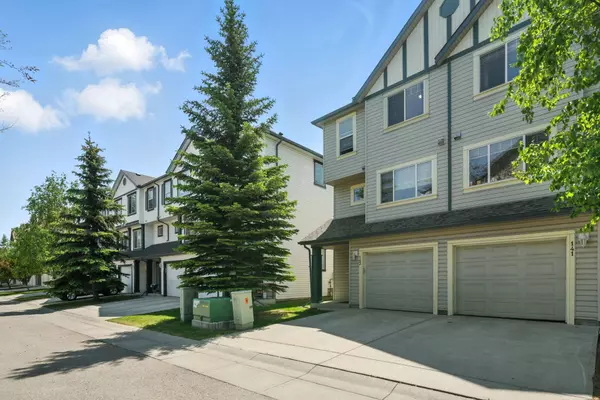 143 Copperfield Ln SE, Calgary, AB T2Z 4S9