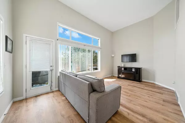 143 Copperfield Ln SE, Calgary, AB T2Z 4S9