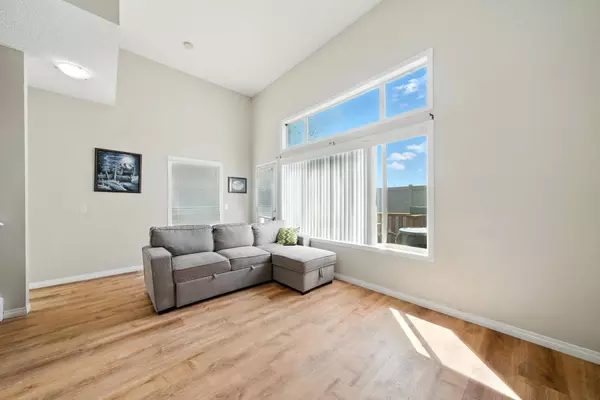 143 Copperfield Ln SE, Calgary, AB T2Z 4S9