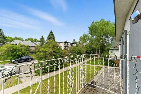 125 10 AVE NE #1, Calgary, AB T2E 0W8