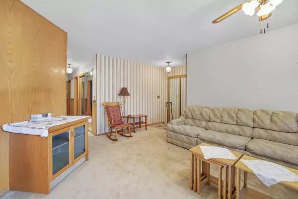 311 Whitman Pl NE, Calgary, AB T1Y 4T2