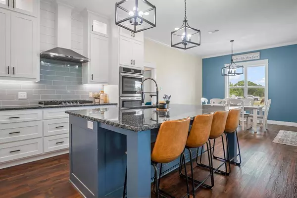 174 Rs County Road 3160, Emory, TX 75440