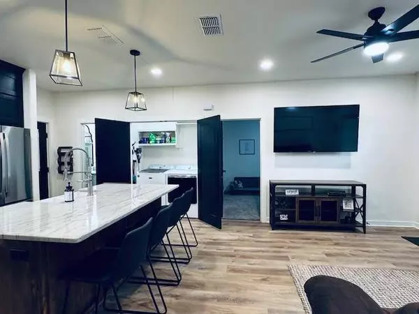 3701 S State HWY 19, Emory, TX 75440