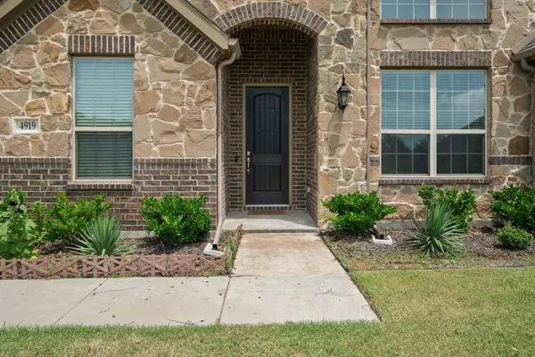 4919 Elizabeth Way, Lone Oak, TX 75453