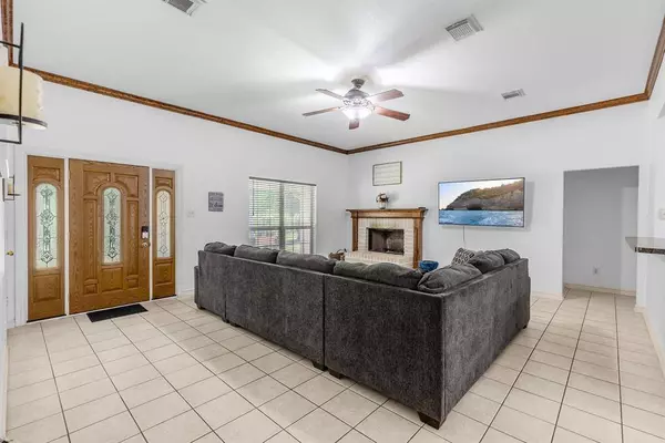 555 Rs County Road 4510, Point, TX 75472