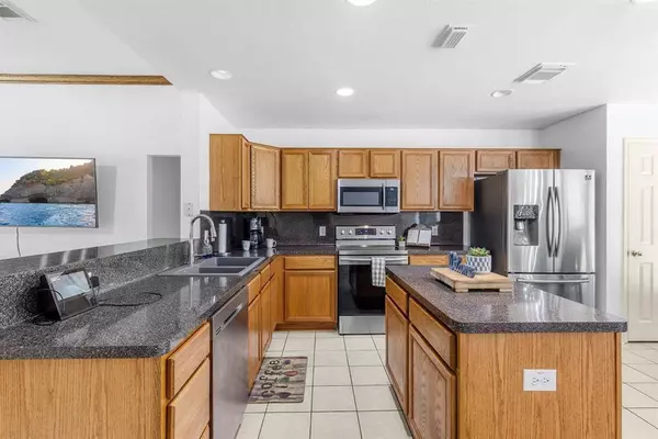 555 Rs County Road 4510, Point, TX 75472