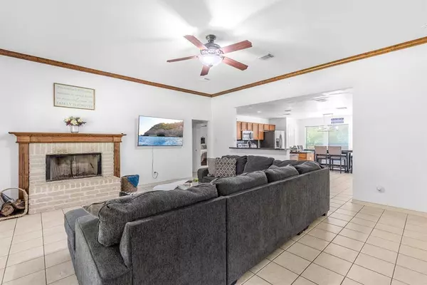 555 Rs County Road 4510, Point, TX 75472