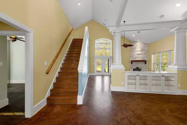 1285 County Road 1540, Alba, TX 75410