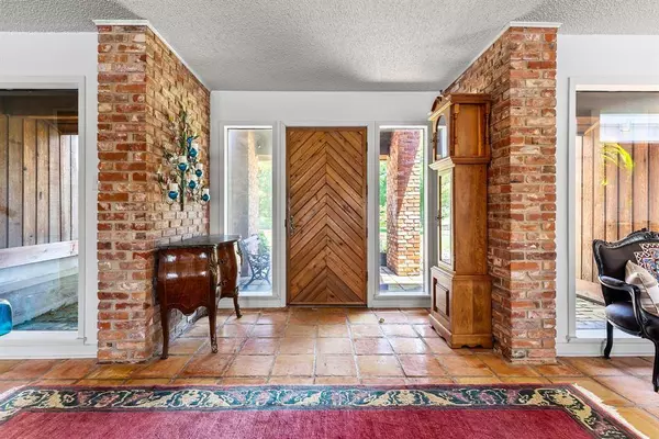 500 Rs County Road 2210, Emory, TX 75440