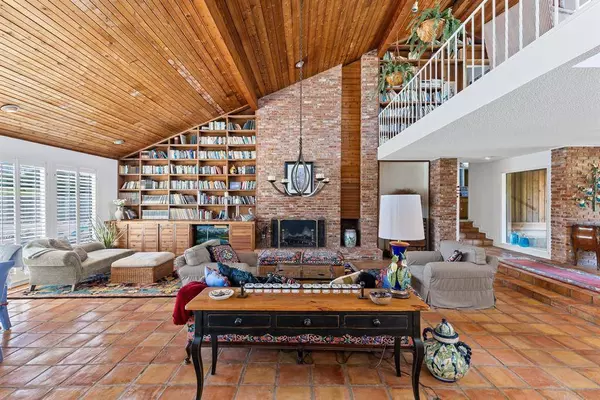 500 Rs County Road 2210, Emory, TX 75440