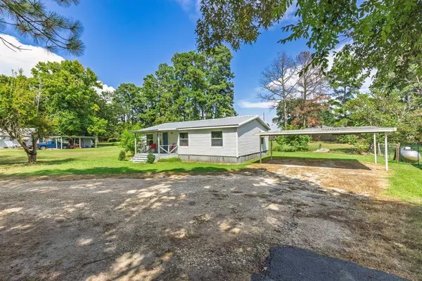 1228 Fm 1643, Winnsboro, TX 75494