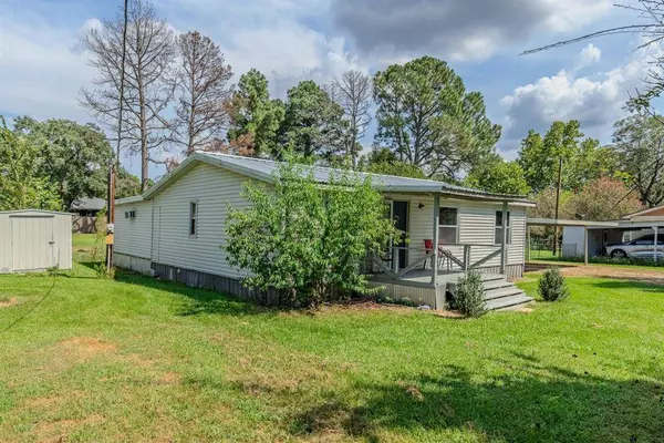 1228 Fm 1643, Winnsboro, TX 75494