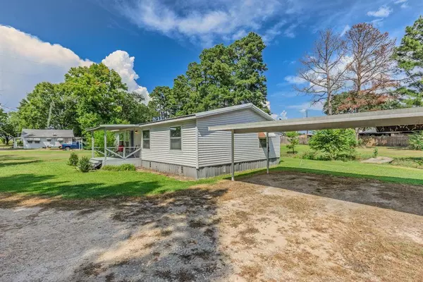 1228 Fm 1643, Winnsboro, TX 75494