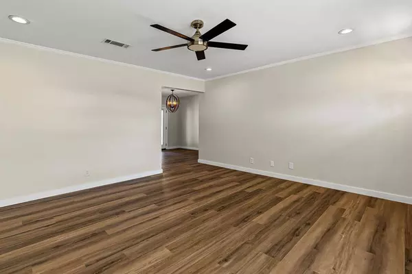 469 N 1st Street, Point, TX 75472