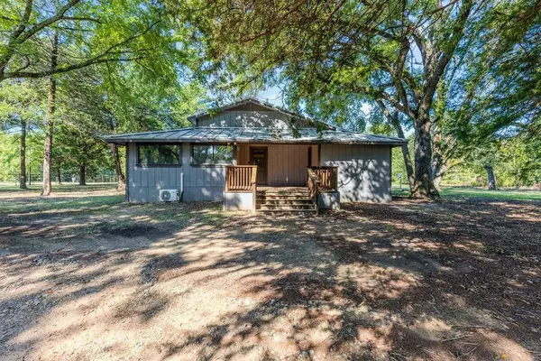 191 Rs County Road 4254, Point, TX 75472