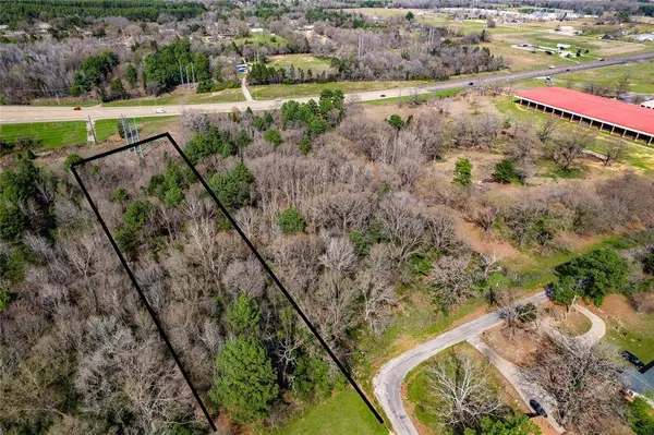 1203 N Hamlett Street, Athens, TX 75751