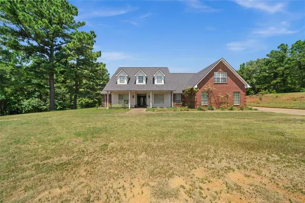 10377 Mountain View Road, Whitehouse, TX 75791
