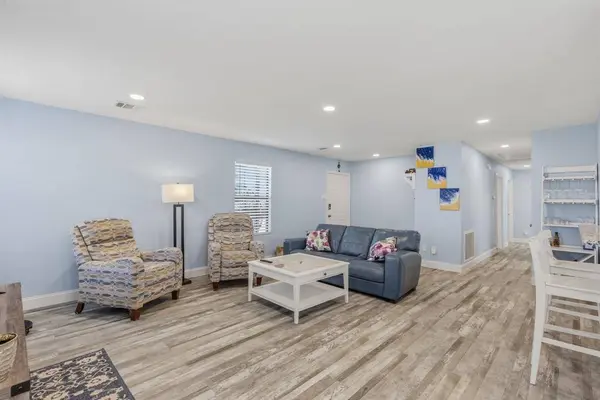 619 County Road 3350, Emory, TX 75440