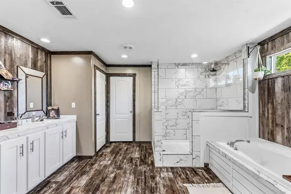 151 Hilltop Lane, Emory, TX 75440