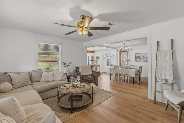 1100 Rs County Road 3150, Emory, TX 75440