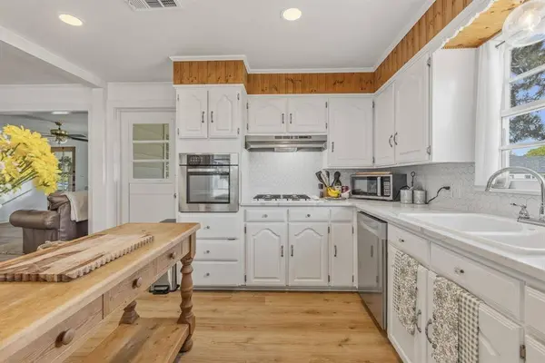 1100 Rs County Road 3150, Emory, TX 75440