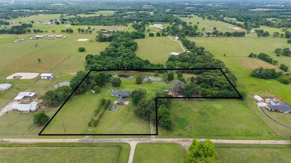 451 Vz County Road 1118, Grand Saline, TX 75140