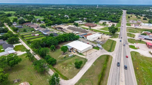203 Norton Street, Lone Oak, TX 75453