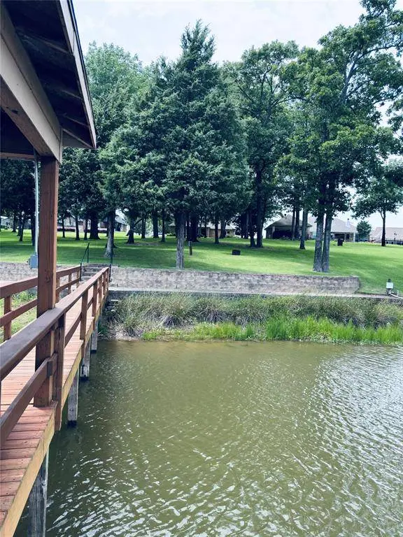 361 Rs County Road 3390, Emory, TX 75440