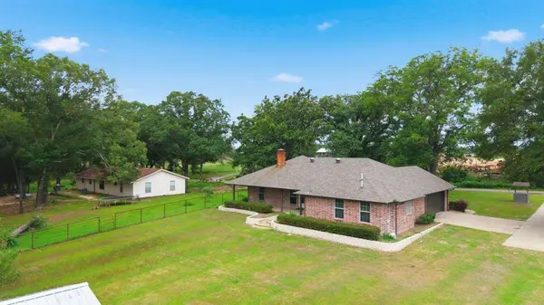 409 Rs County Road 2110, Emory, TX 75440