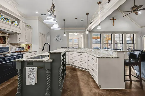 304 County Road 2311, Mineola, TX 75773