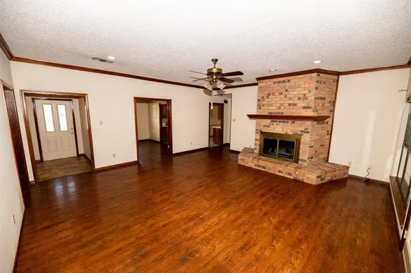 104 Cedar Springs Boulevard, Sulphur Springs, TX 75482