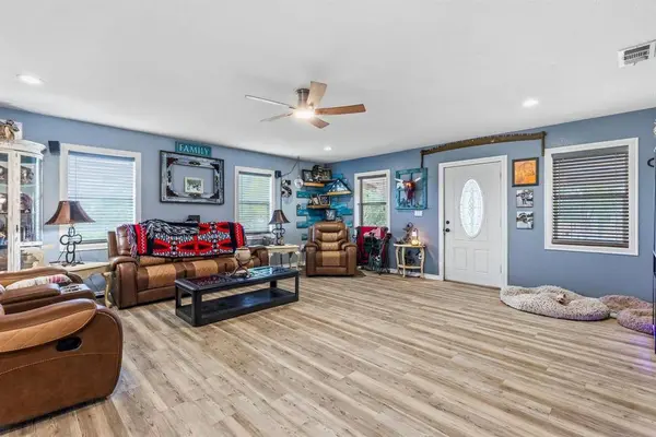248 Rs County Road 3060, Emory, TX 75440