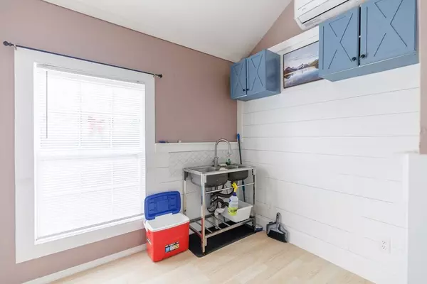 8299 MAIN ST, Ray City, GA 31645