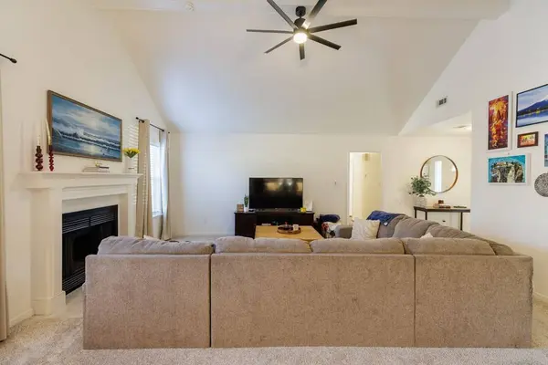 3912 PINE RAIL, Valdosta, GA 31605