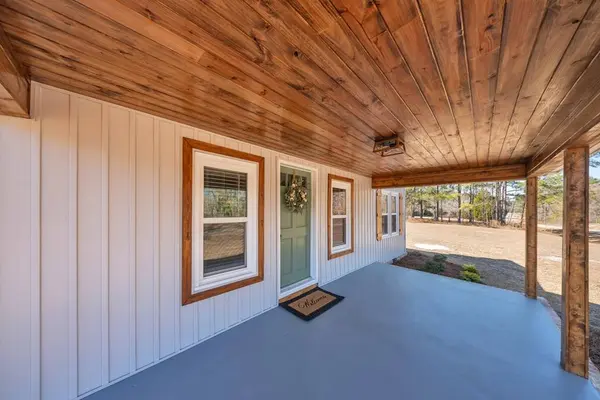 6055 Skipper Bridge, Hahira, GA 31632