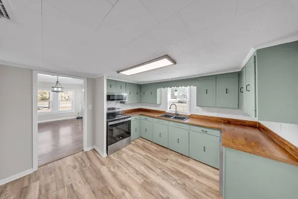 6055 Skipper Bridge, Hahira, GA 31632