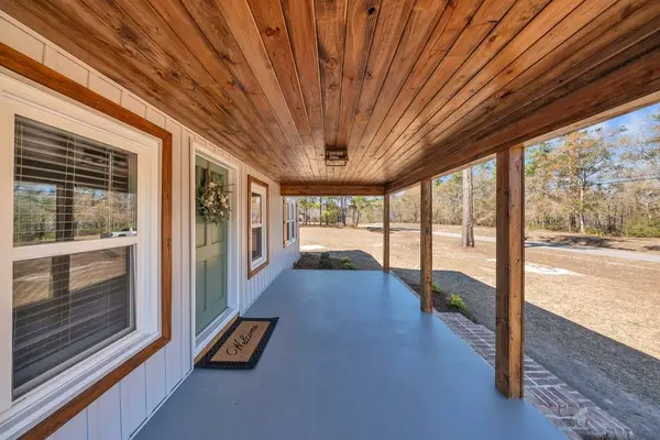 6055 Skipper Bridge, Hahira, GA 31632