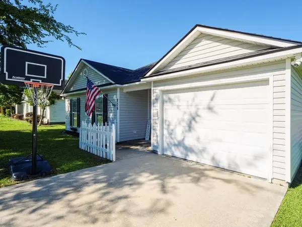 806 DANIELLE WAY, Hahira, GA 31632