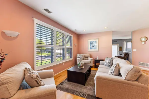 536 Salem, Galloway Township, NJ 08205