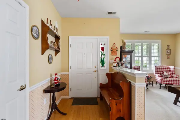 16 Pembrooke Way, Smithville, NJ 08205