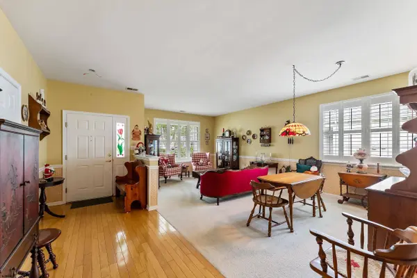 16 Pembrooke Way, Smithville, NJ 08205