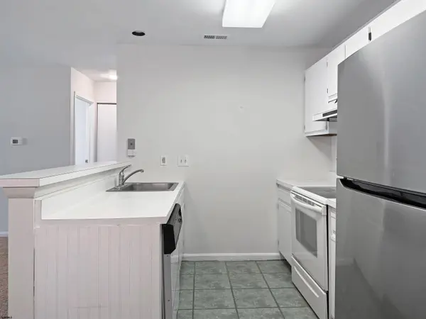 37 Driftwood #352, Smithville, NJ 08205