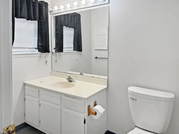 37 Driftwood #352, Smithville, NJ 08205